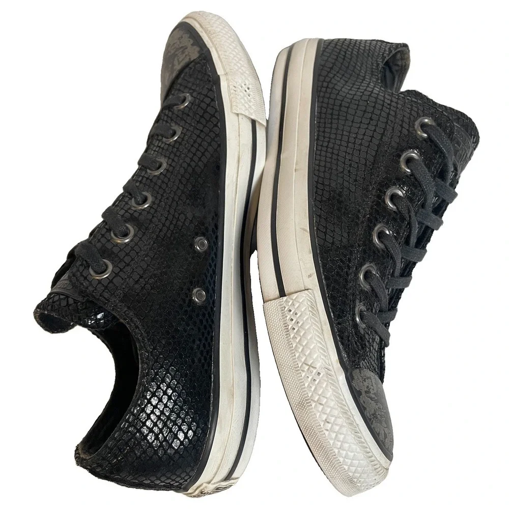 Converse All Star Chuck Taylor Sneakers Womens 9.5 Black Leather Low Top Classic